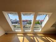 SW-Dachfensterservice GbR - Lichtband Rollläden montiert