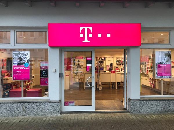 Telekom Shop - GALLERY