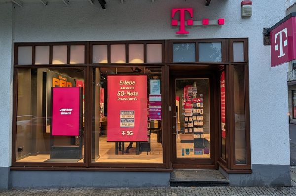 Telekom Shop - GALLERY