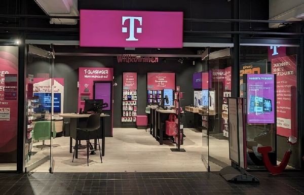Telekom Shop - GALLERY