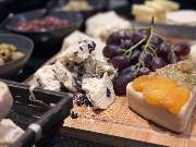 Teo's Delikatessen - GALLERY