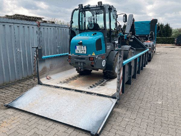 Thomas Käselau Containerdienst - GALLERY