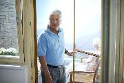 Thorsten Fuß Insektenschutz - Drehrahmen als Fliegengitter auf dem Balkon