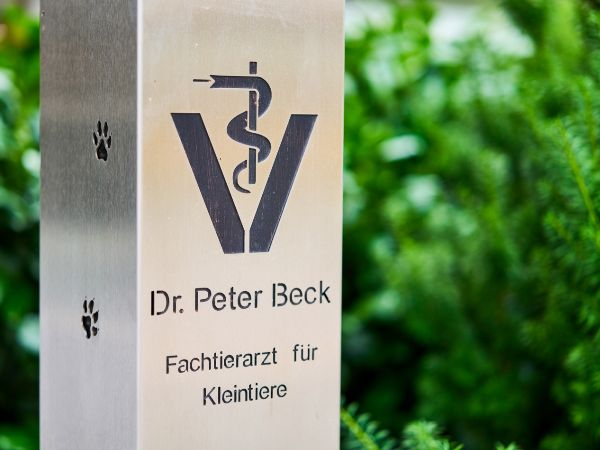 Tierarzt Beck Rossach, Dr. Peter Beck - Fachtierär …