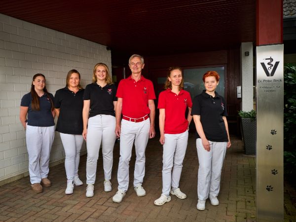 Tierarzt Beck Rossach, Dr. Peter Beck - Fachtierär …