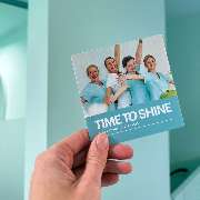 Time to Shine Zahnprophylaxe - Zeit zu glänzen mit Time to Shine: Vertrauen Sie unserer Expertise für Ihre Zahnprophylaxe in Pinneberg.