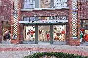 Tommy Hilfiger Outlet - GALLERY