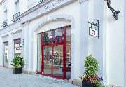 Tommy Hilfiger Outlet - GALLERY