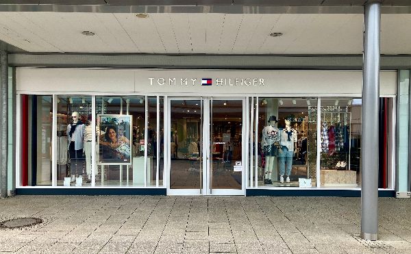 Tommy Hilfiger - GALLERY