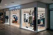 Tommy Hilfiger - GALLERY