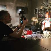 Der Kameramann Marco Baré von der Filmproduktion Trust ART aus Berlin bei Dreharbeiten für eine Fernsehe-Dokumentation.