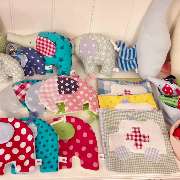 Two Hands for Kids I Kindermode Köln | Neu & Second Hand - Kinder Second Hand I Kindermode Köln I Two Hands for Kids I Neu & Second Hand