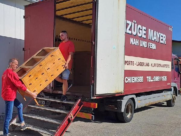 Umzüge Mayer - GALLERY