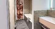 V8 Hotel Motorworld Region Stuttgart, BW Premier Collection by Best Western - Themeroom Off Road Bathroom