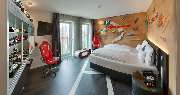V8 Hotel Motorworld Region Stuttgart, BW Premier Collection by Best Western - Themeroom Spark