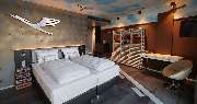 V8 Hotel Motorworld Region Stuttgart, BW Premier Collection by Best Western - Themeroom Vintage Airfield