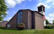 Versöhnungskirche Eilendorf - Evangelische Kirchengemeinde Aachen - Die Seitenansicht der Kirche