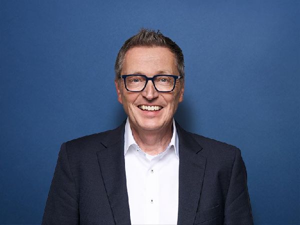 VGH Versicherungen: Andreas Brennecke - Hauptvertr …