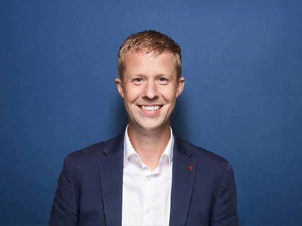 VGH Versicherungen: Karsten Schwarze - Hauptvertre …