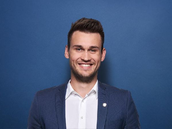 VGH Versicherungen: Pletz & Becker GmbH - Hauptver …