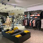 WAHL DAS MÄNNER MODE HAUS - GALLERY