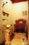 werk9 GmbH - Thementoilette in Ausstellung: Queen