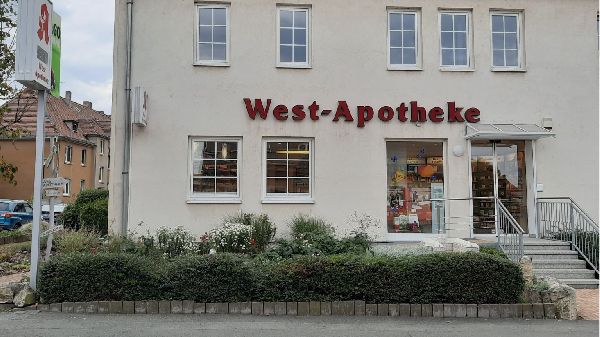 West-Apotheke - Aussenansicht der West-Apotheke