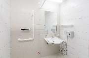 Wichernkrankenhaus - Im Neubau des Wichernkrankenhauses gibt es Ein- und Zweibettzimmer mit Dusche und WC.