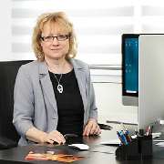 Kerstin Brückner- Marketing-Strategieberaterin und Grafikerin