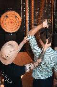 WoodCutter Hamburg - Axt werfen und Bier trinken - WoodCutter Hamburg - Axt werfen und Bier trinken