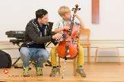 WunderMusikSchule - Auftritt mit dem Violoncello bei einer unserer Aufführungen