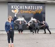 Xandra Saalfeld Küchenatelier Erfurt - Wir sind Ihr Küchenatelier für exklusives Wohnambiente. In unserem Küchenstudio in Erfurt präsentieren wir Ihnen die schönsten Küchentrends. Hochwertige Küchenmöbel und Küchentechnik, ergänzt mit Esszimmermöbeln, Acc