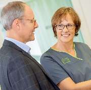 Beratungsgespräch Implantatprothetik Dr. Matuschek-Grohmann in Koblenz