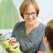 Kinderzahnarzt, Kinderzahnheilkunde, Richtig Zähne Putzen, Zahnputzschule bei Dr. Matuschek-Grohmann in Koblenz
