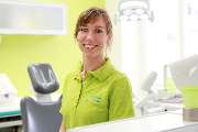 Zahnarztpraxis Dr. Thomas Loebel - Zahnarzt Schwerin | Zahnarztpraxis Dr. Loebel Schwerin | Frau Gerstel