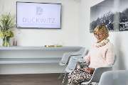 Zahnarztpraxis Maximilian Duckwitz - Blick in das Wartezimmer – Zahnarzt Maximilian Duckwitz in Zuffenhausen