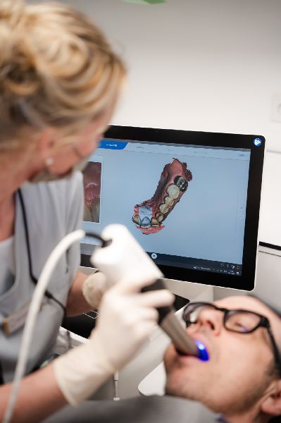 Zahnmedizin Niendorf - Dr. Dörte Möller - GALLERY